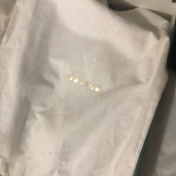 Shoes - Picture 4 of 5